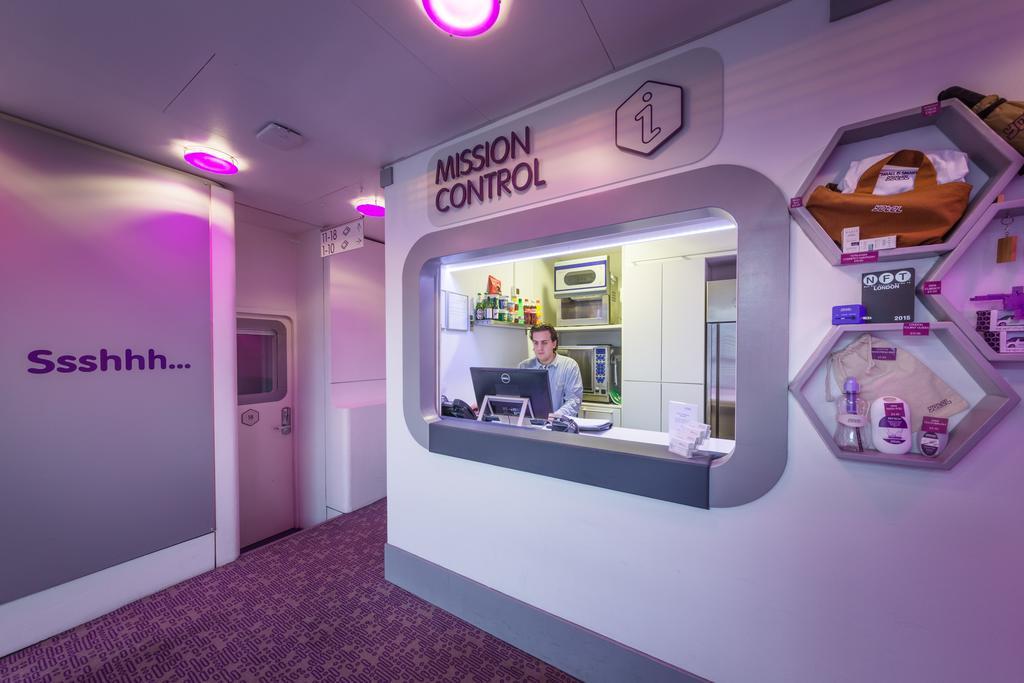 Yotelair London Heathrow Airport Hillingdon Exteriör bild