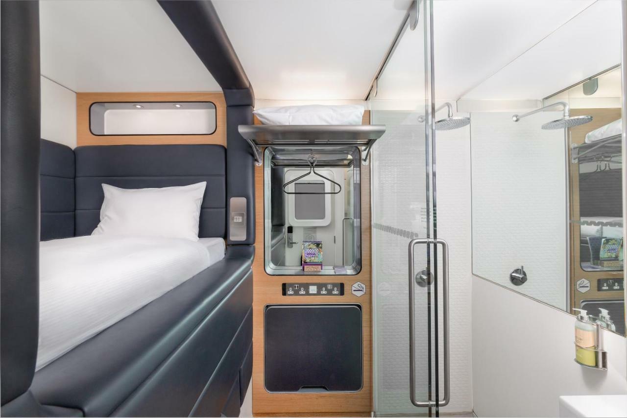 Yotelair London Heathrow Airport Hillingdon Exteriör bild
