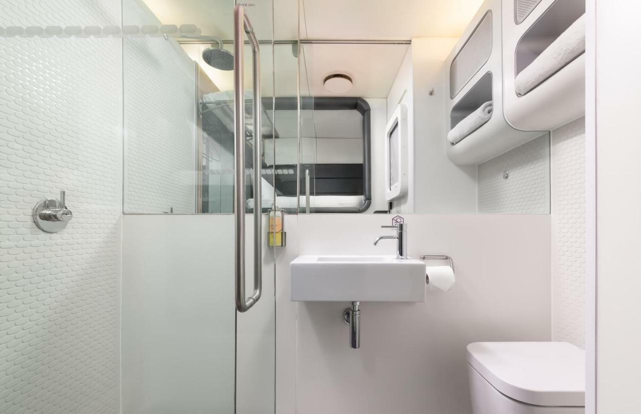 Yotelair London Heathrow Airport Hillingdon Exteriör bild