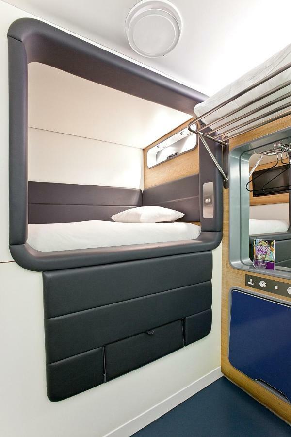 Yotelair London Heathrow Airport Hillingdon Exteriör bild